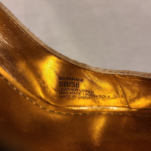 BCBG NUDE and GOLD ROUNDED CLOSED TOE HEELS - Picture 5 of 7